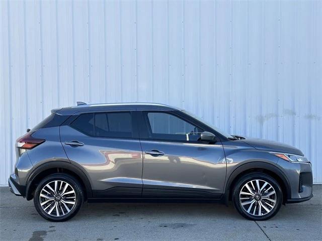 2022 nissan kicks sv