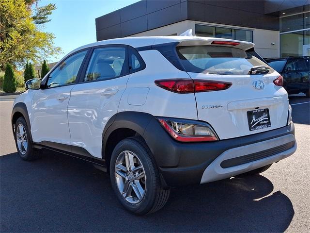 2022 hyundai kona se