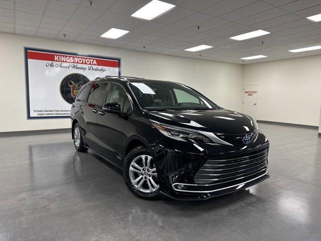 2021 toyota sienna platinum