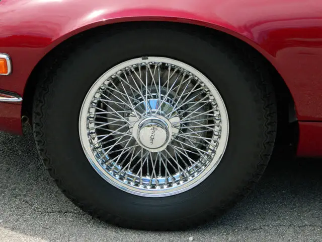 1974 jaguar xke v-12 series iii roadster regency red automatic a/c wire wheels