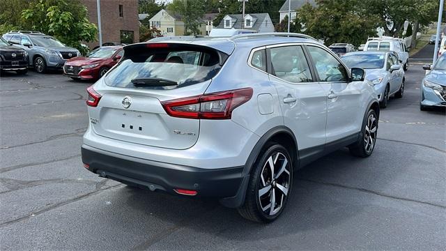 2021 nissan rogue sport sl