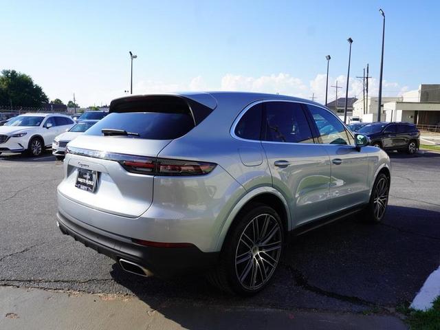 2023 porsche cayenne base