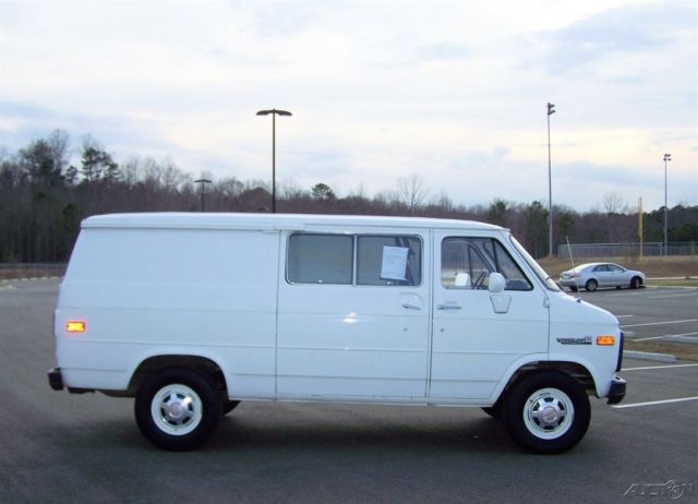 a-1-owner-70k-solid-no-rust-ga-cold-ac-auto-rally-chevrolet-chevy-savana-sister