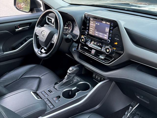 2020 toyota highlander xle