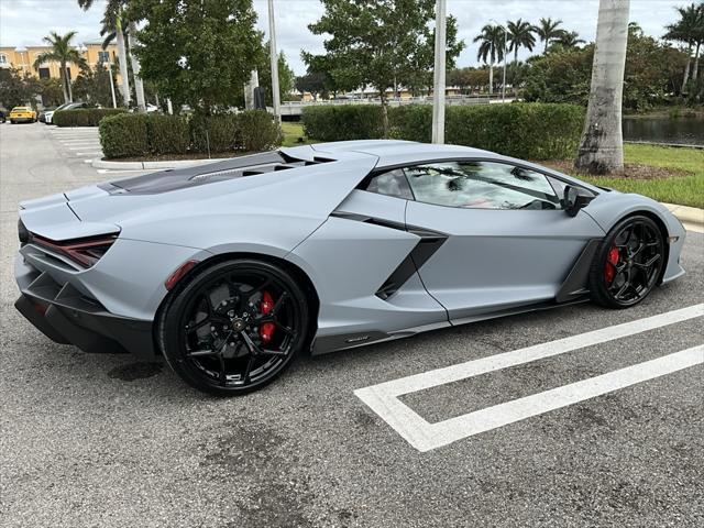 2024 lamborghini revuelto base