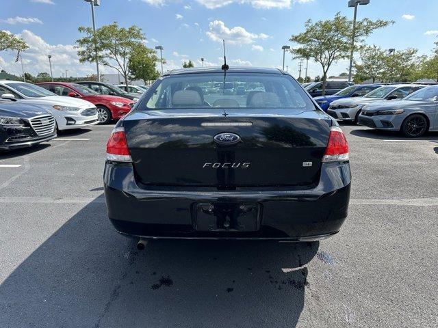 2011 ford focus se
