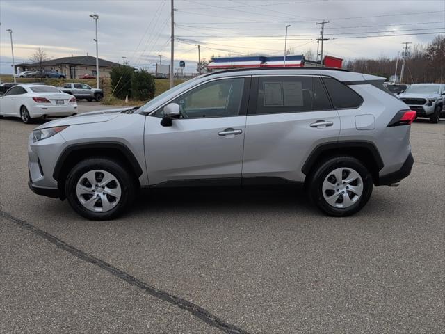 2021 toyota rav4 le