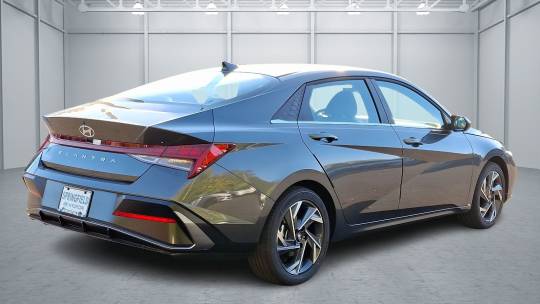 2025 Hyundai Elantra