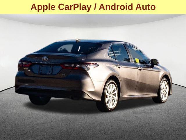 2024 toyota camry le