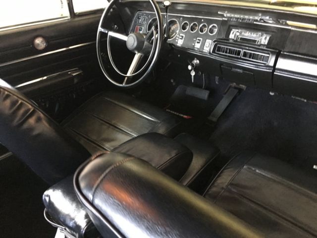 1968 dodge charger! 383 engine, auto trans, ps, pb, factory a/c! cold air!