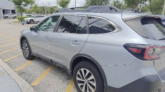 2022 subaru outback premium