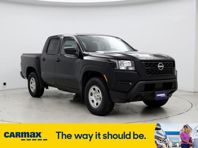 2022 nissan frontier s