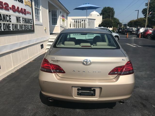 2008 toyota avalon xl