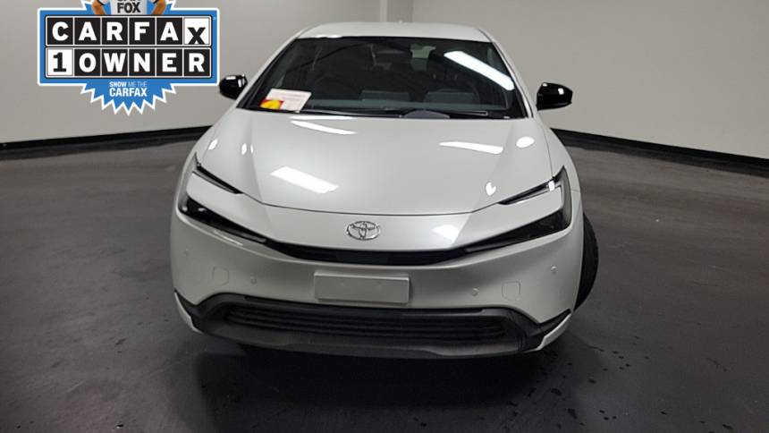 2023 toyota prius le