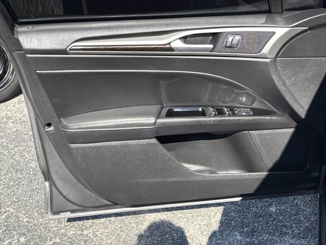 2014 ford fusion se