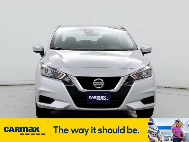 2022 nissan versa sv