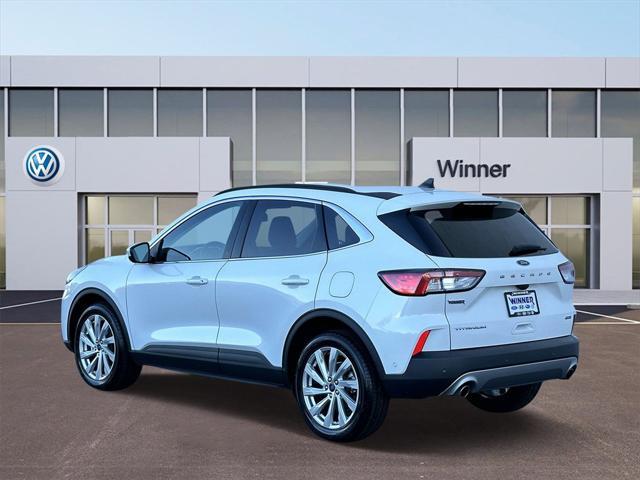 2022 ford escape titanium