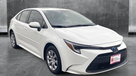 2023 Toyota se