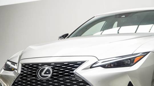 2021 Lexus IS