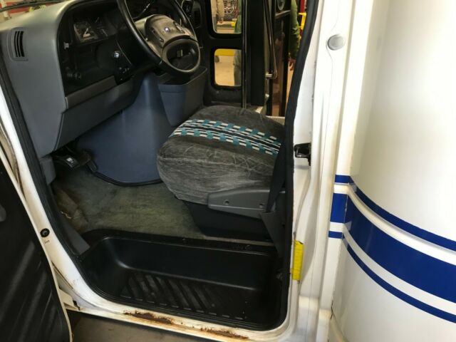 1993 ford e-350 minivan t1291748