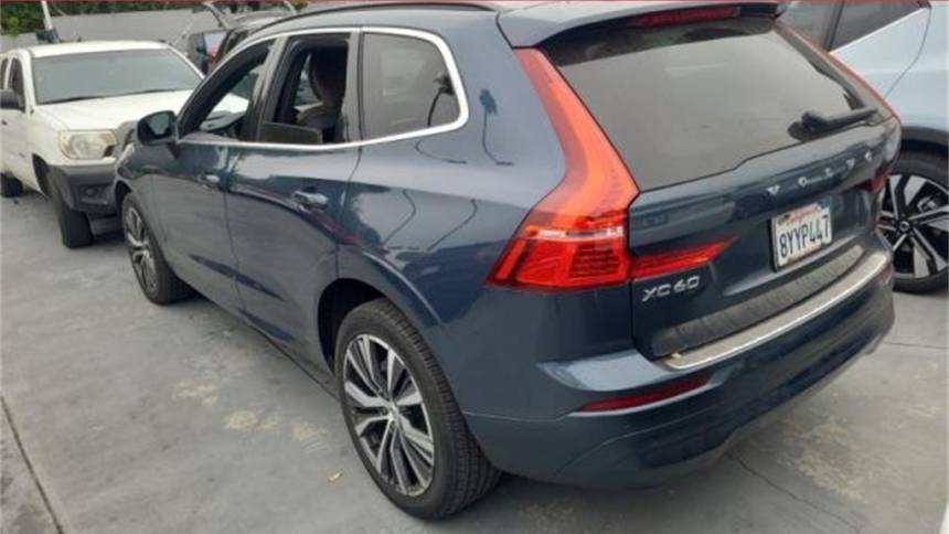 2022 volvo xc60 b5 momentum