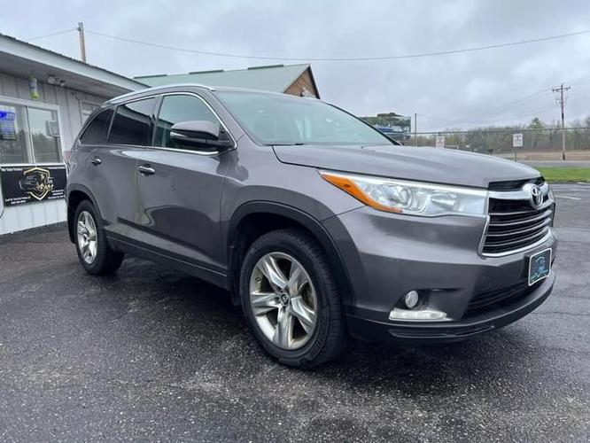 2016 toyota highlander limited sport utility 4d in zimmerman, minnesota