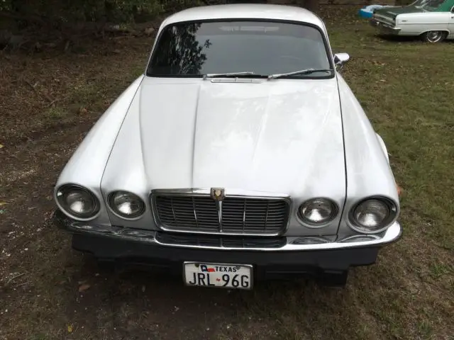 1974 jaguar vanden plas xj extended wheel base ppg pearl white new upholstery 75