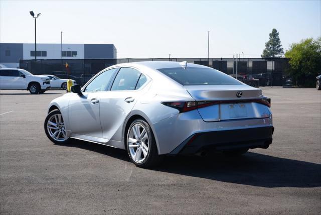 2021 lexus is 300 base