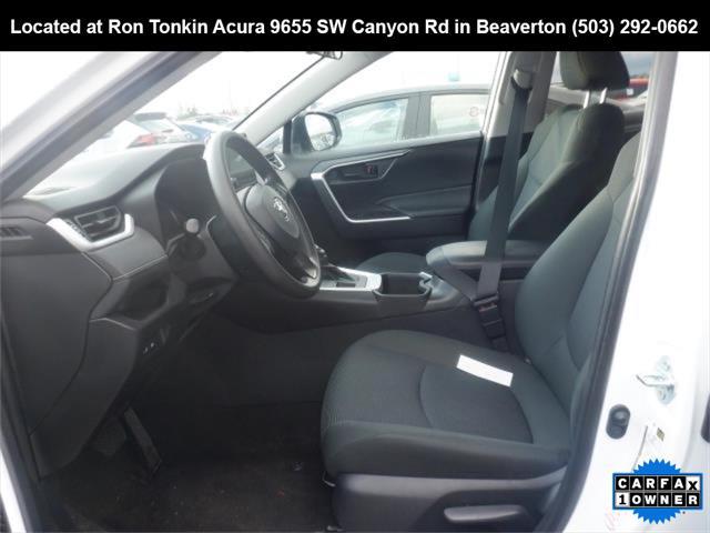 2023 toyota rav4 le