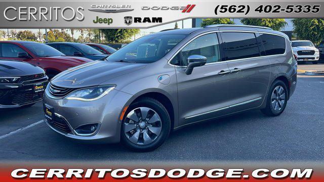 2017 chrysler pacifica hybrid platinum
