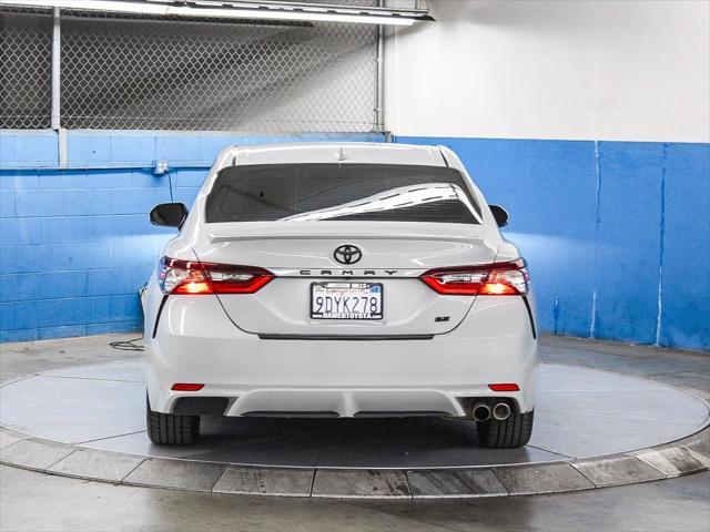 2023 toyota camry se