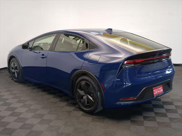 2023 toyota prius le