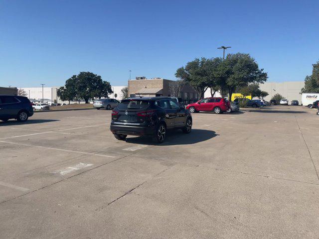 2022 nissan rogue sport sl