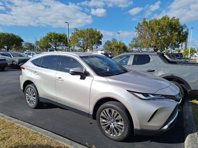 2022 toyota venza xle