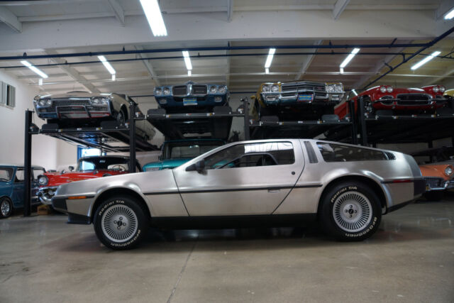 16307 miles v6 automaticgullwing coupe