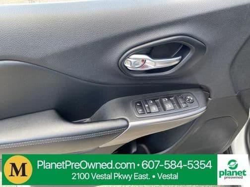 2020 jeep cherokee latitude plus in ross corners, new york