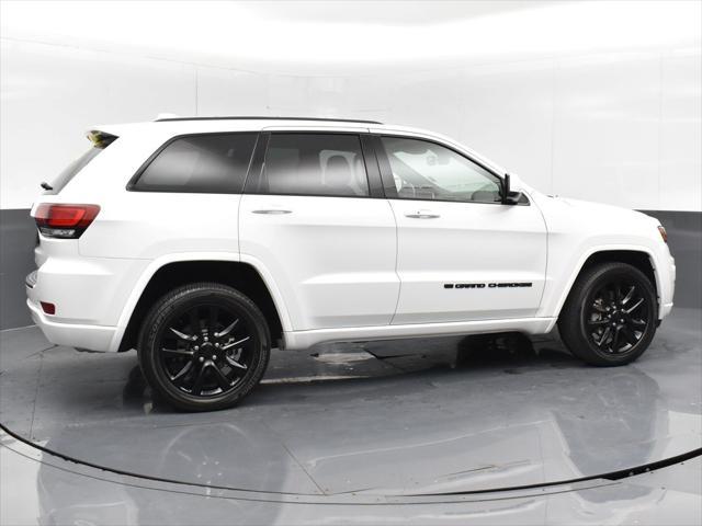 2022 jeep grand cherokee laredo