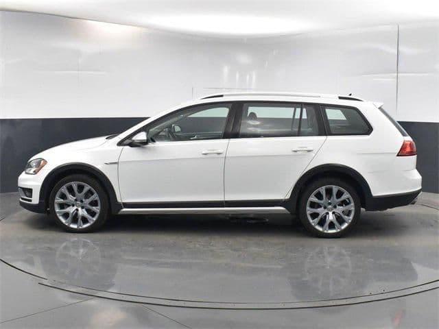 2017 volkswagen golf alltrack in brunswick, ohio