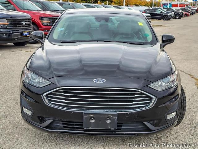 2019 ford fusion se