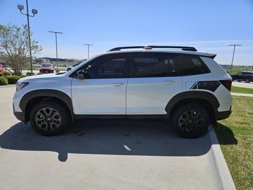 2022 honda passport trailsport in elkhorn, nebraska