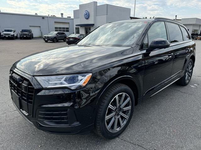 2022 audi q7 45 premium plus