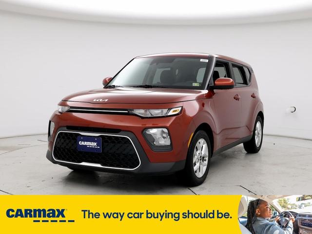 2022 kia soul lx