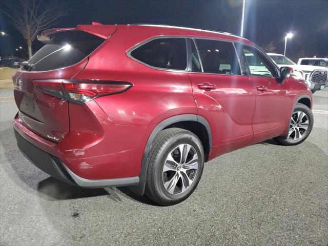 2021 toyota highlander xle