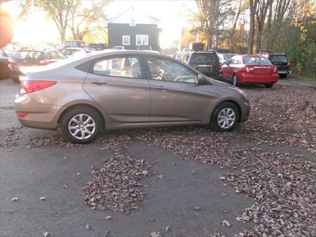 2013 hyundai accent gls
