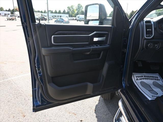 2024 ram 3500 big horn crew cab 4x4 8 box