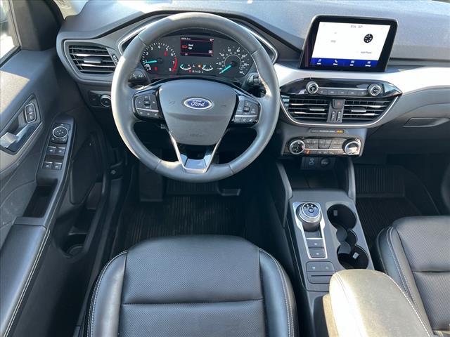 2022 ford escape sel