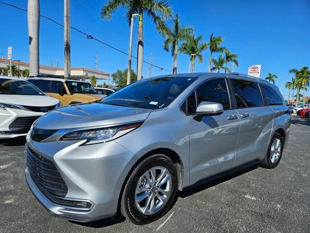 2023 toyota sienna limited
