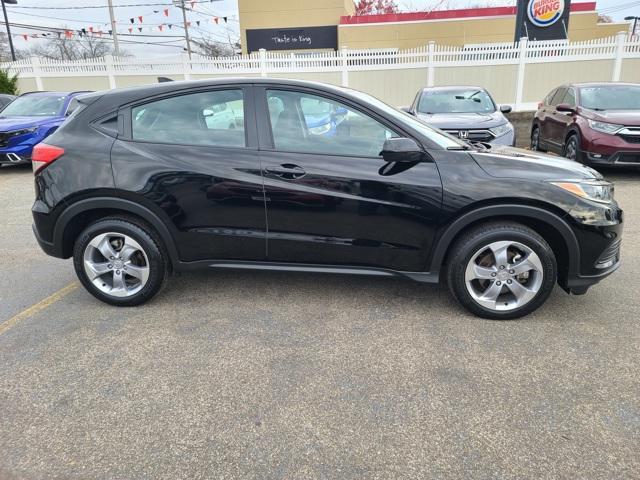 2022 honda hr-v lx