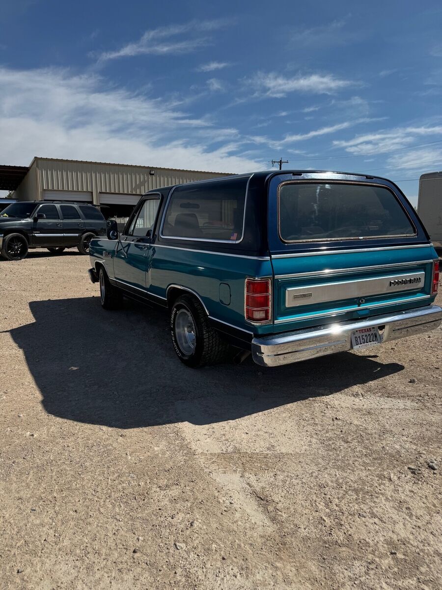 1987 dodge ramcharger suv blue ad-100