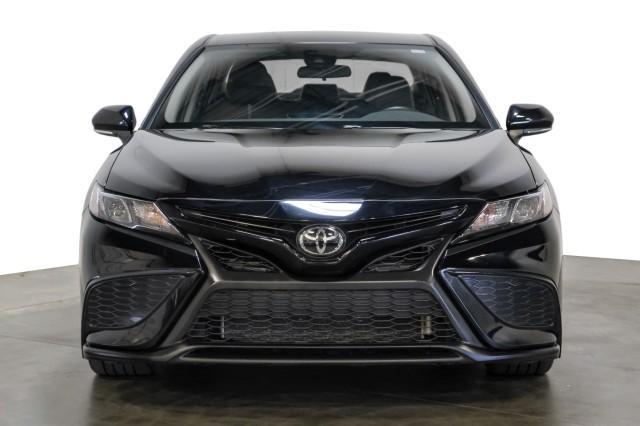 2024 toyota camry se nightshade